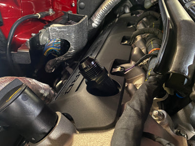 5.0L Coyote -12AN Valve Cover Breather Adapter